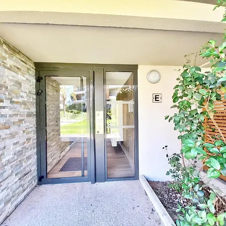 Spacieux T3-toit Terrasse-clim-wifi-piscine Διαμέρισμα Fréjus